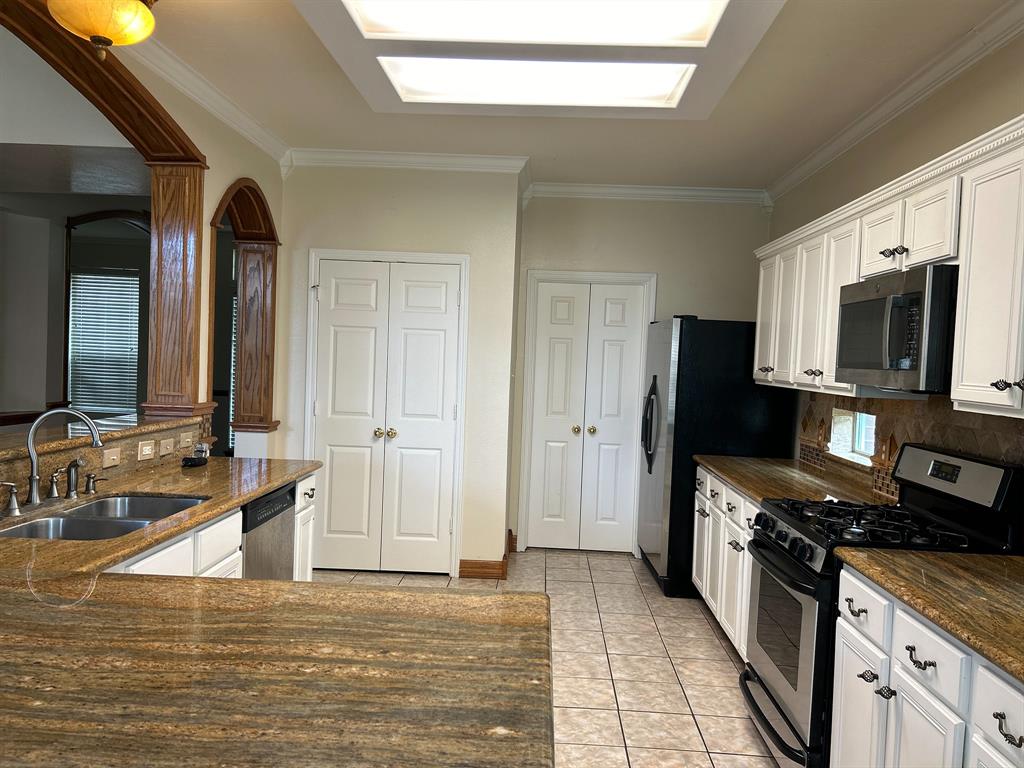 3906 Camelia Glen Lane, Fresno, Texas image 19