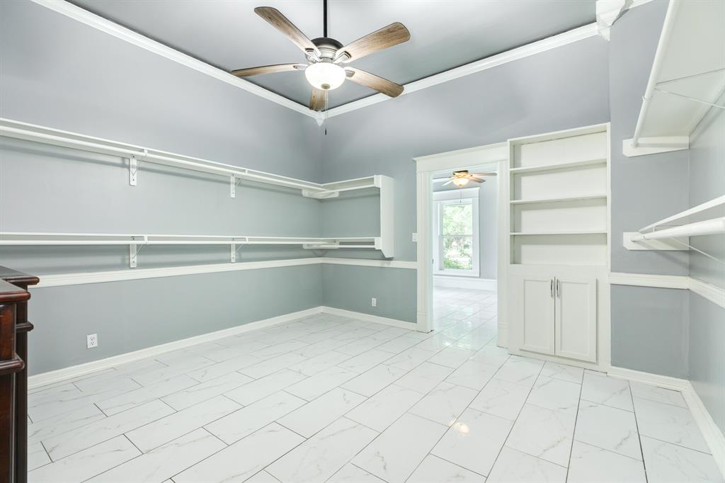 336 N Rockisland Street, Angleton, Texas image 19