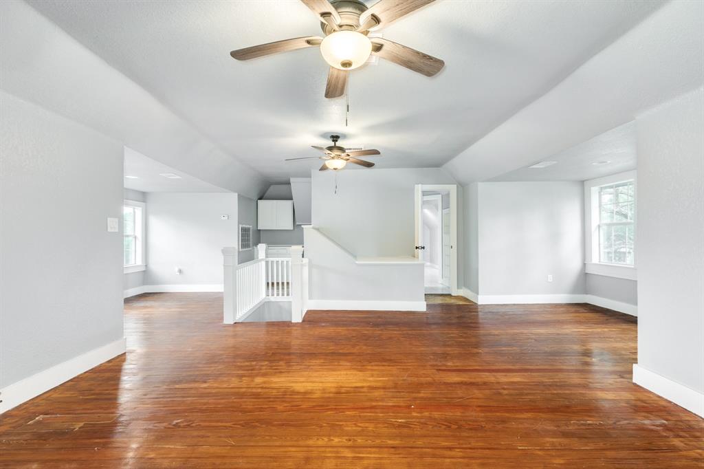 336 N Rockisland Street, Angleton, Texas image 5