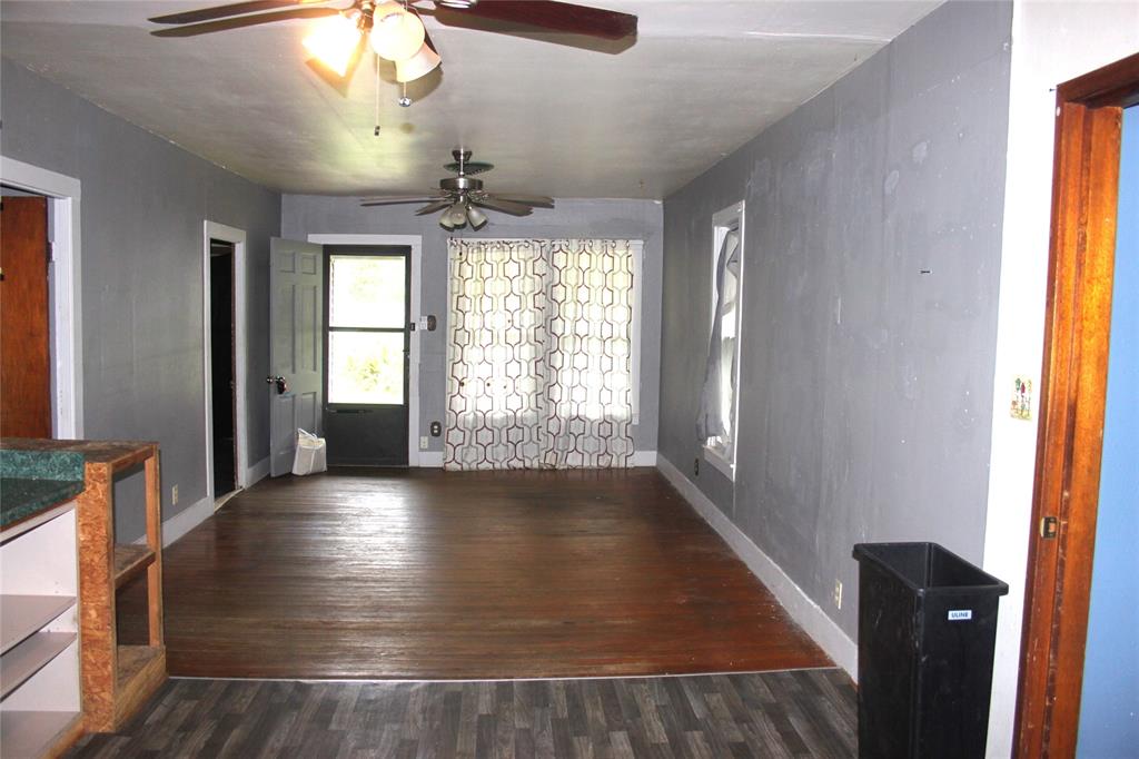 925 7th Street, Hempstead, Texas image 8