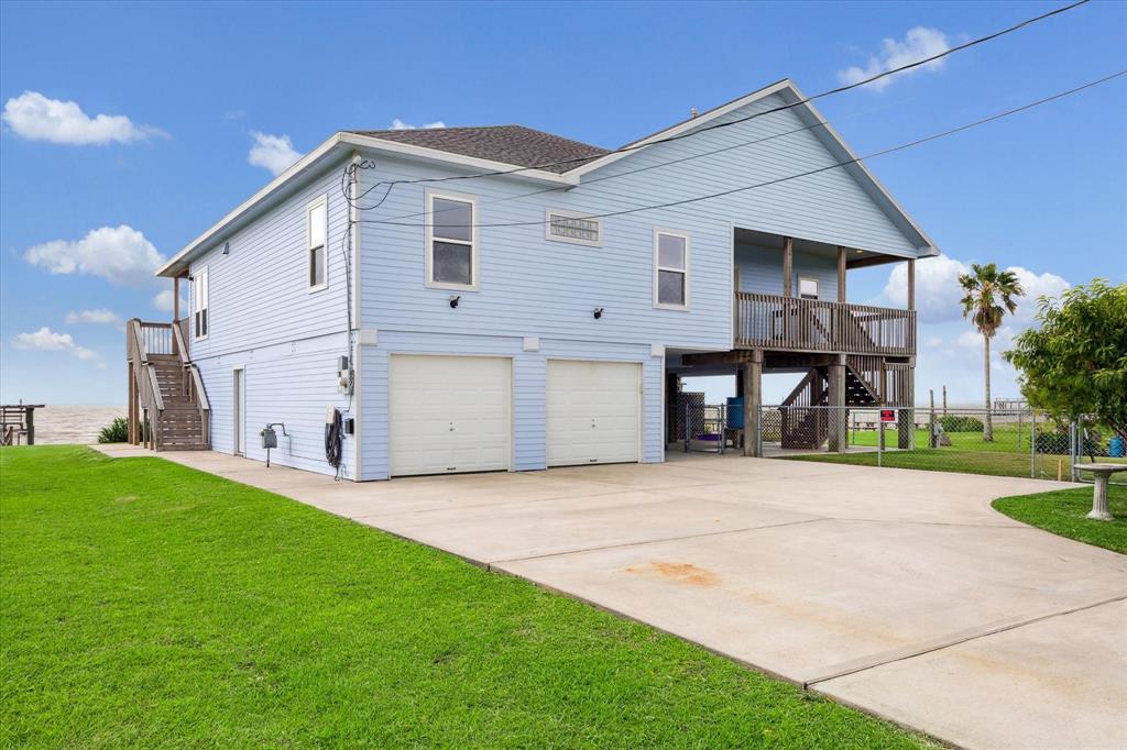 807 5th Street St, San Leon, Texas image 2