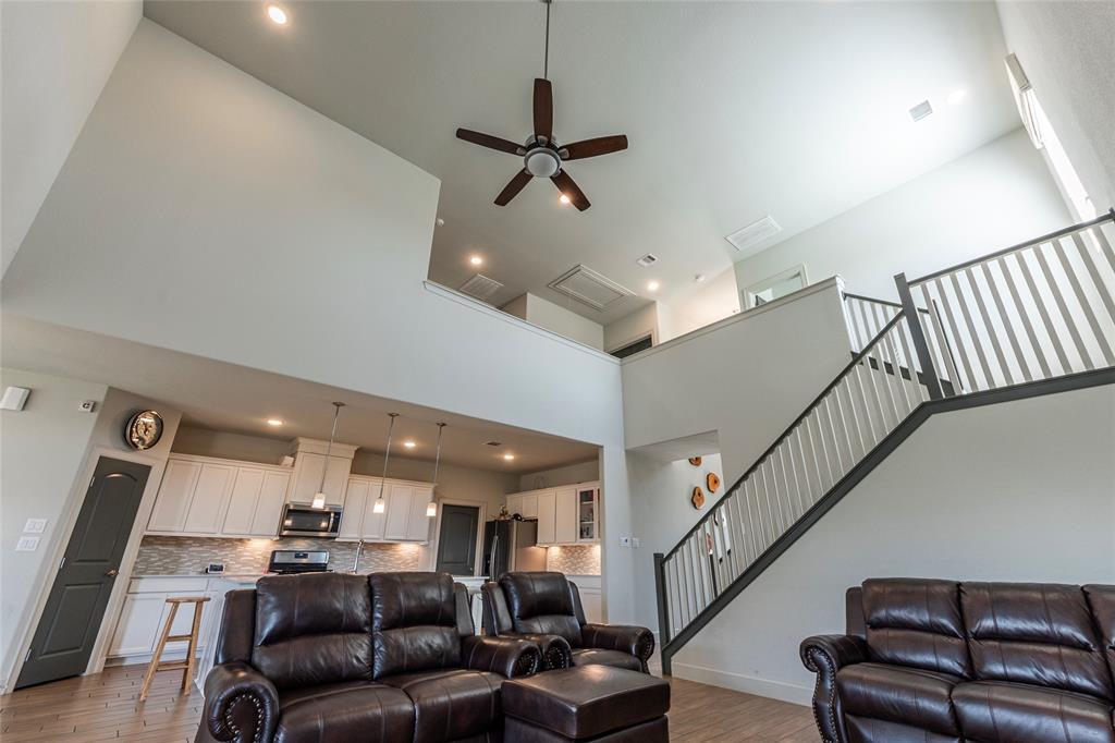 5322 W Bayou Maison Circle, Dickinson, Texas image 11