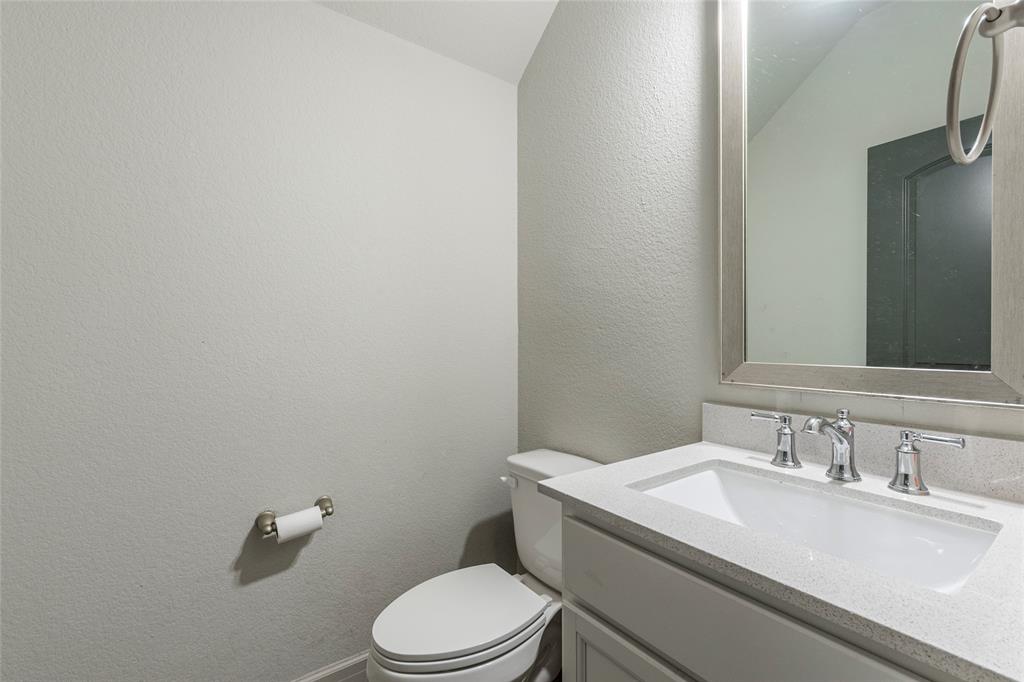 5322 W Bayou Maison Circle, Dickinson, Texas image 28
