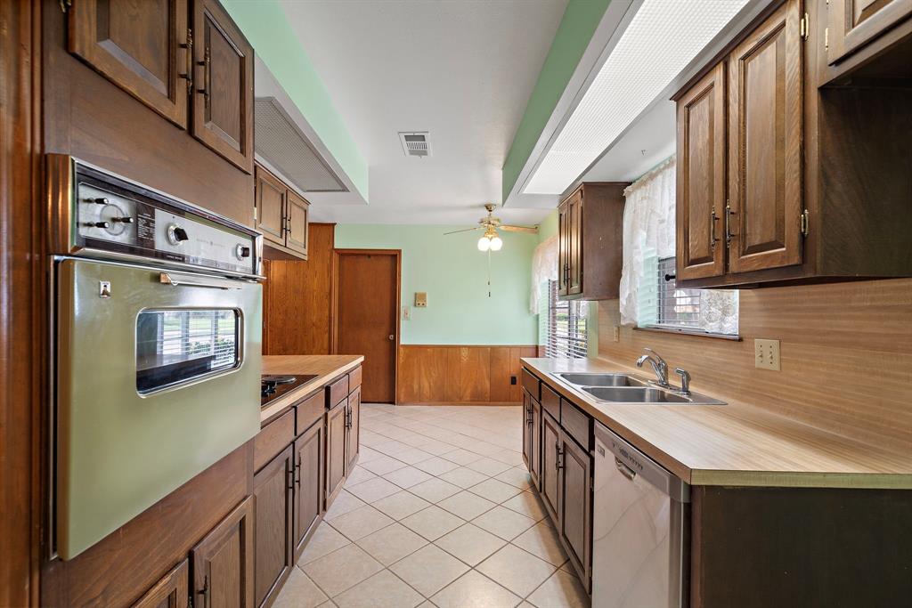 6135 Spruce Forest Drive, Houston, Texas image 13
