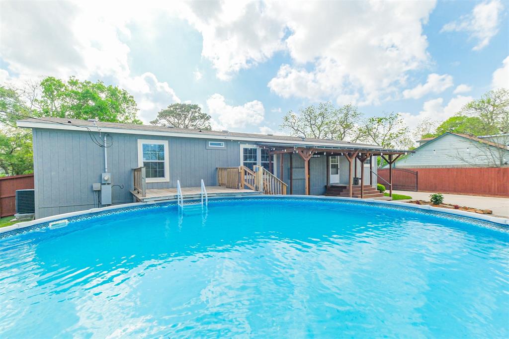 513 S Holmes Street, La Porte, Texas image 25