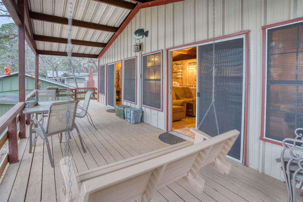 402 Dogwood Lane, Crockett, Texas image 8