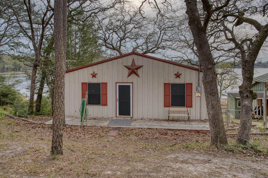 402 Dogwood Lane, Crockett, Texas image 4