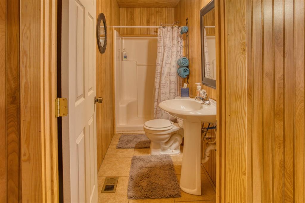 402 Dogwood Lane, Crockett, Texas image 23