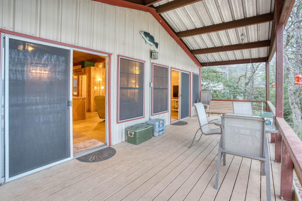 402 Dogwood Lane, Crockett, Texas image 28