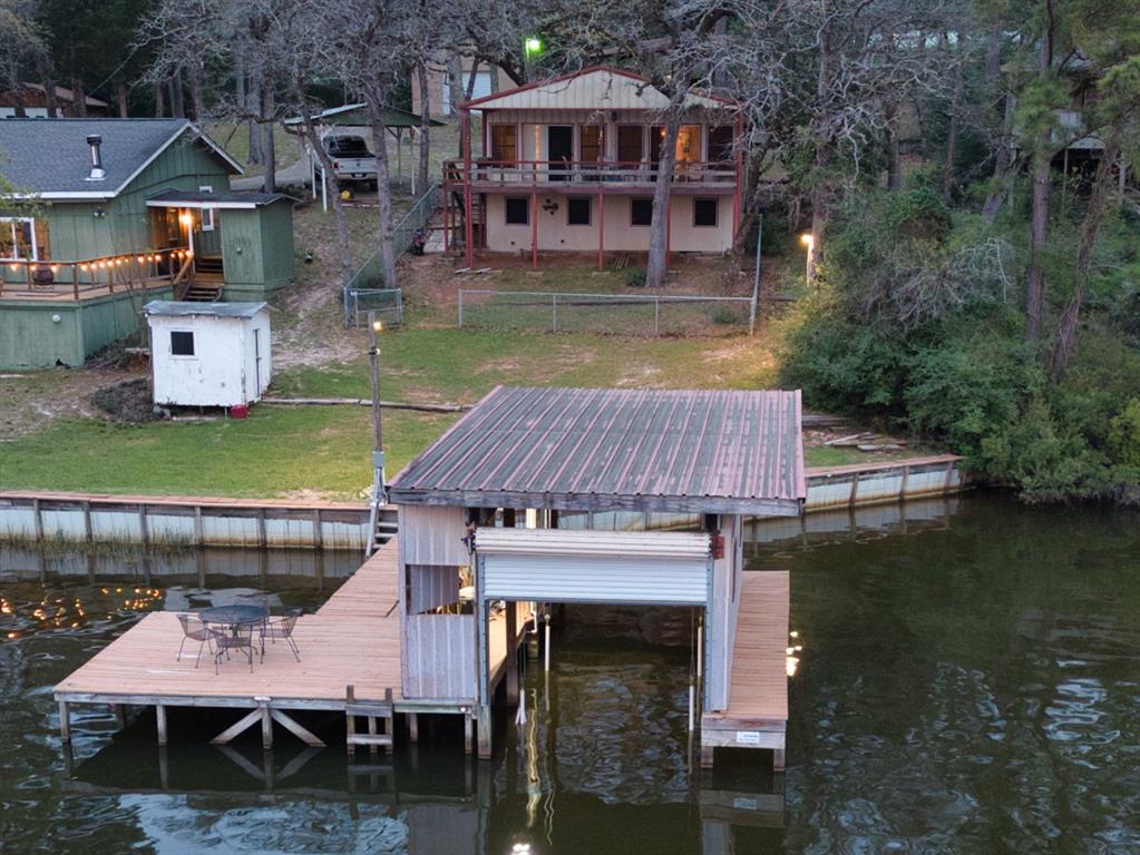 402 Dogwood Lane, Crockett, Texas image 2