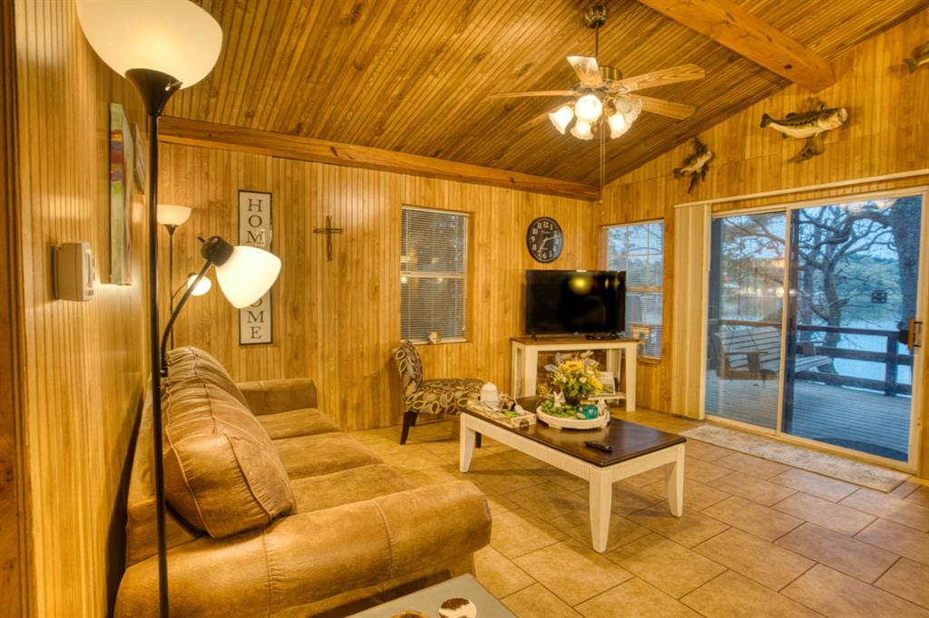 402 Dogwood Lane, Crockett, Texas image 13