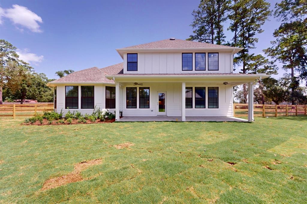 21915 Hibiscus Hedge Trail