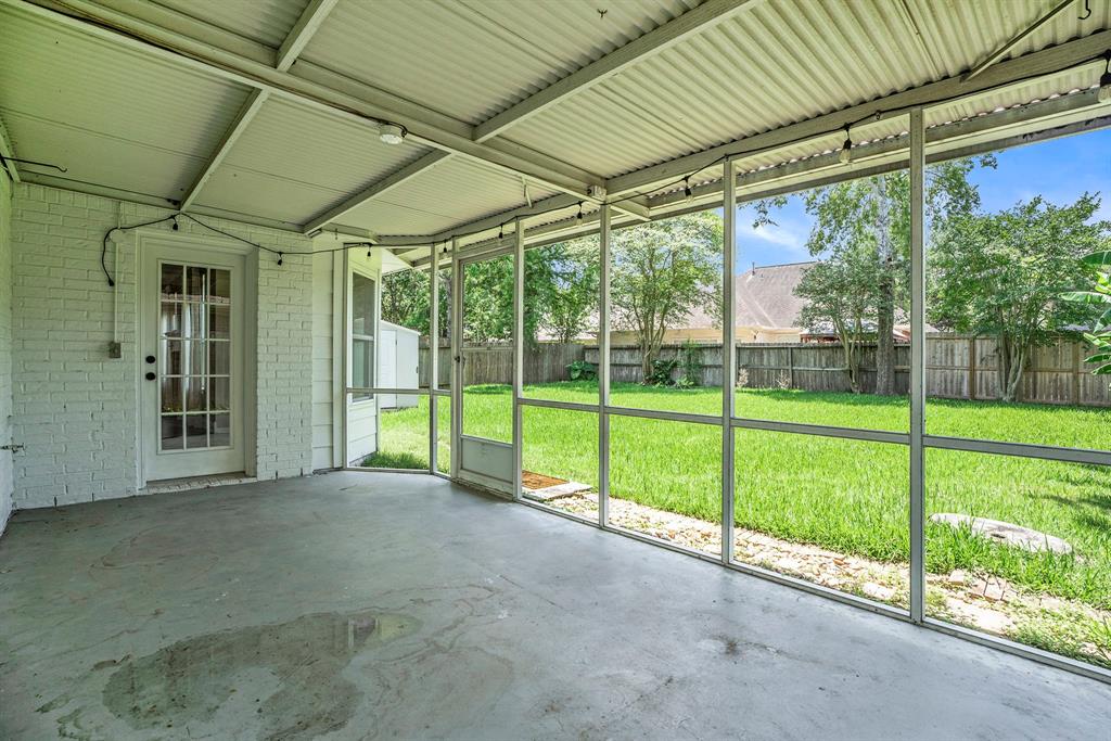 311 Vantage Pointe Circle, League City, Texas image 25