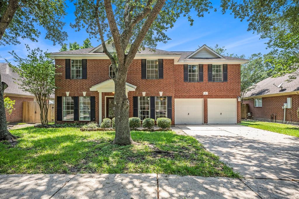 311 Vantage Pointe Circle, League City, Texas image 2