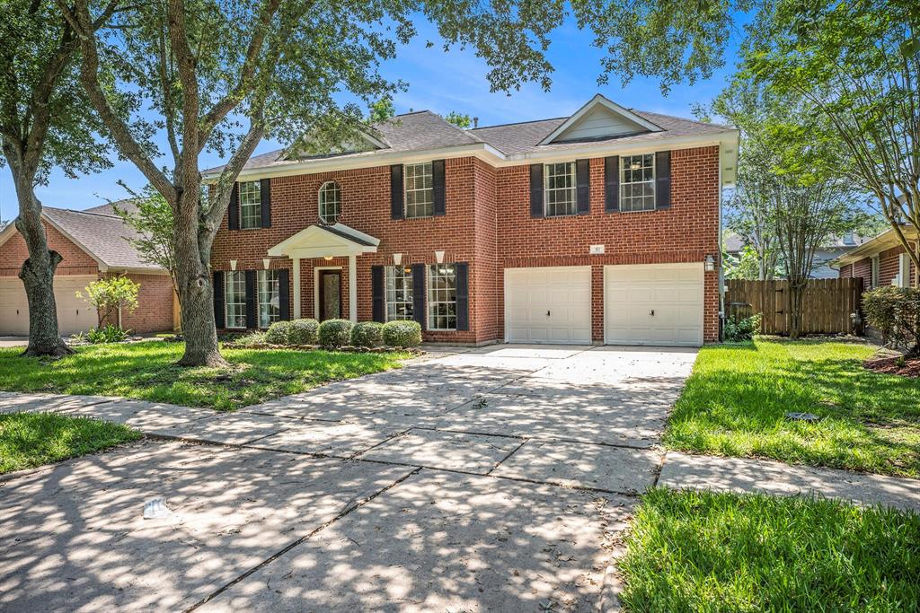 311 Vantage Pointe Circle, League City, Texas image 1