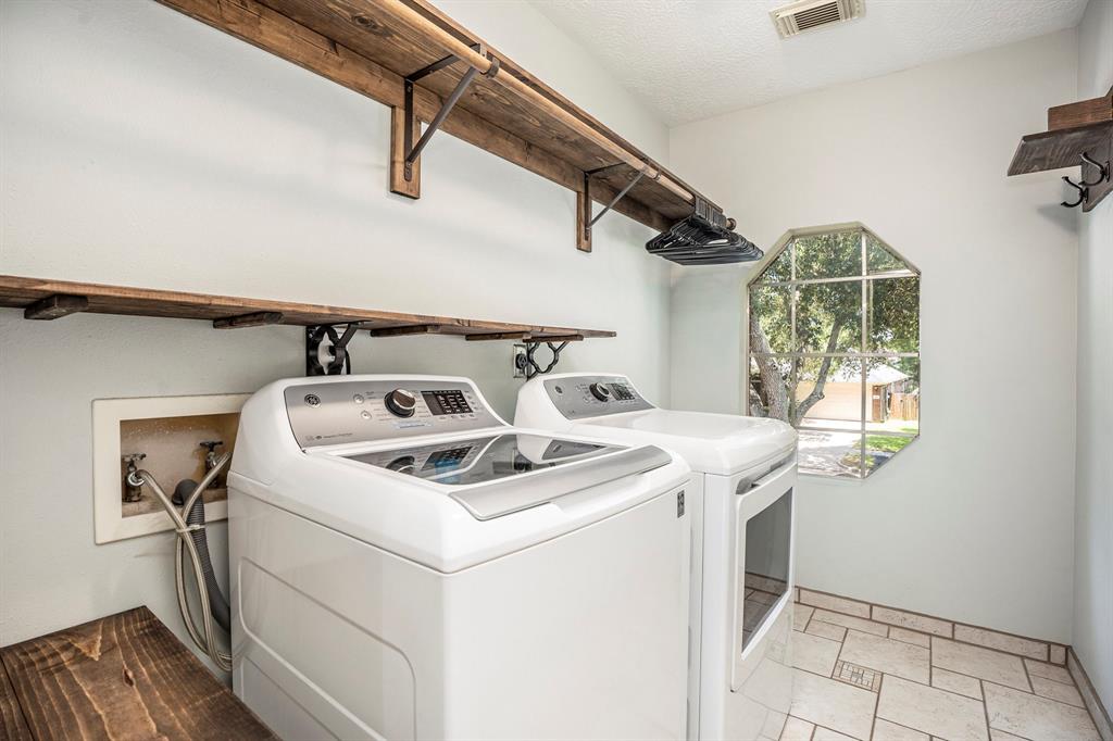 311 Vantage Pointe Circle, League City, Texas image 24