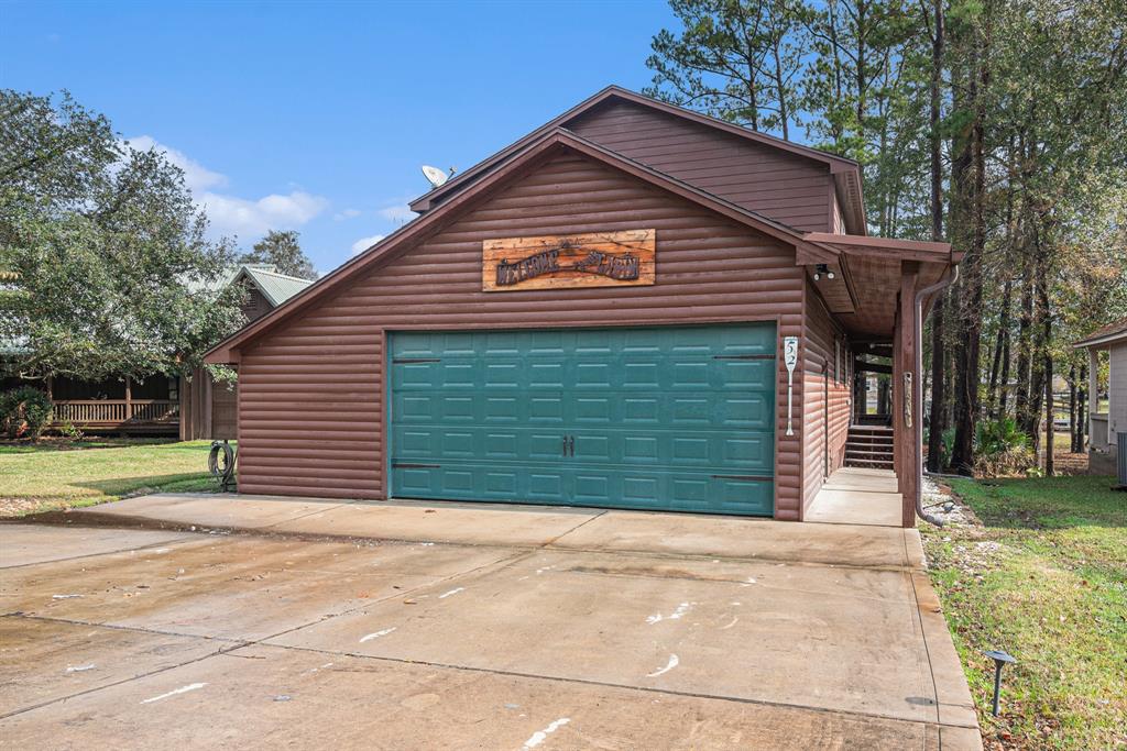 52 Hunters Creek Drive, Huntsville, Texas image 3