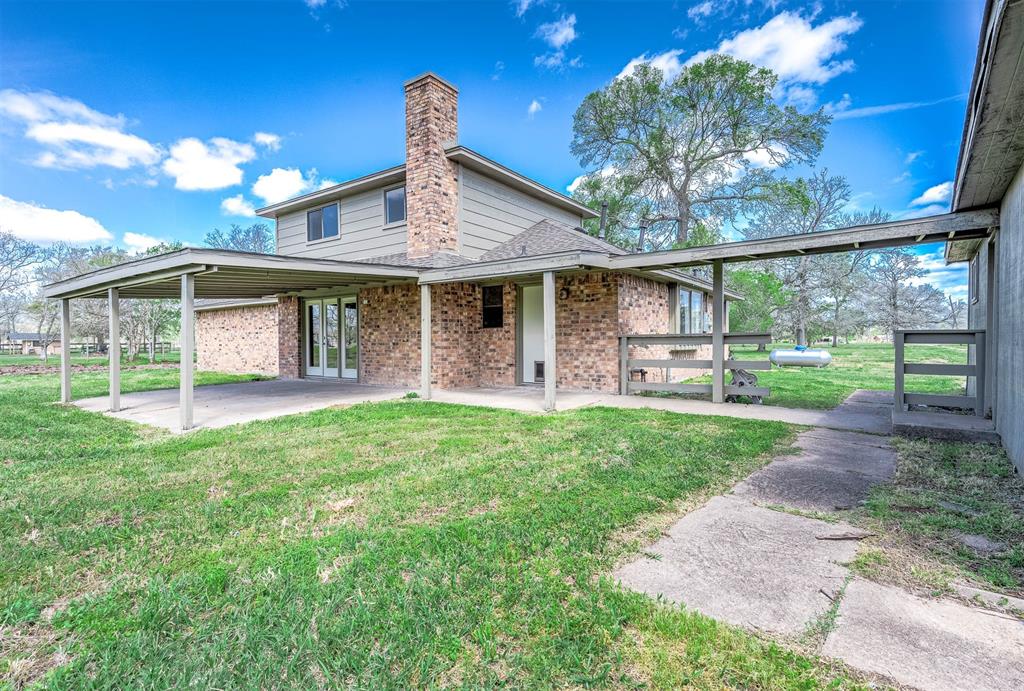 3607 Peach Creek Drive, Wharton, Texas image 34