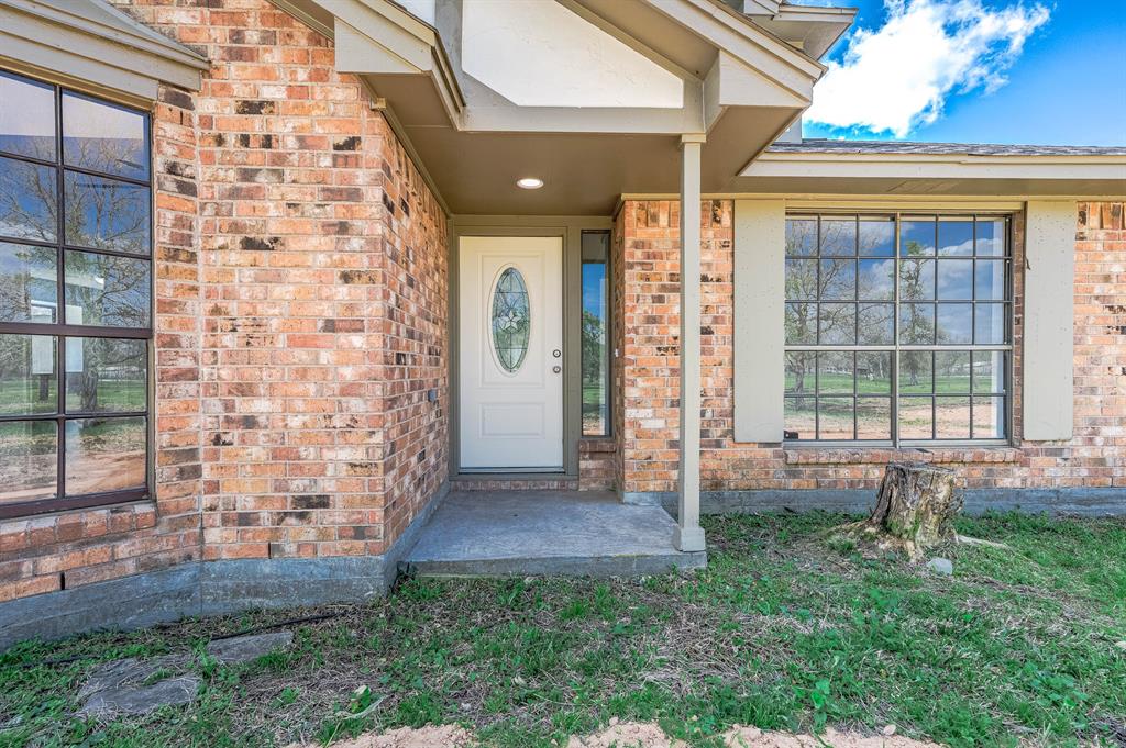 3607 Peach Creek Drive, Wharton, Texas image 7