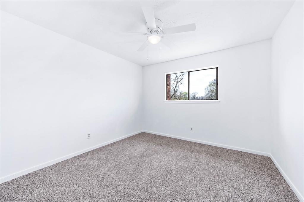 3607 Peach Creek Drive, Wharton, Texas image 32
