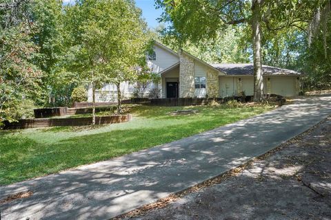 Photo of 160 Lake Oaks Blvd Blvd, Coldspring, TX 77331 (MLS # 68779990)