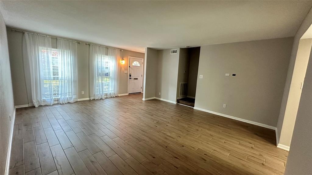 407 Bendwood Drive #38, Houston, Texas image 3