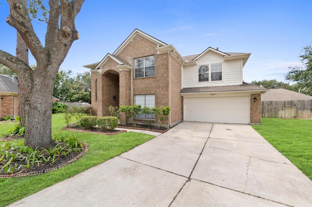 4607 Brookren Court, Pearland, Texas image 3