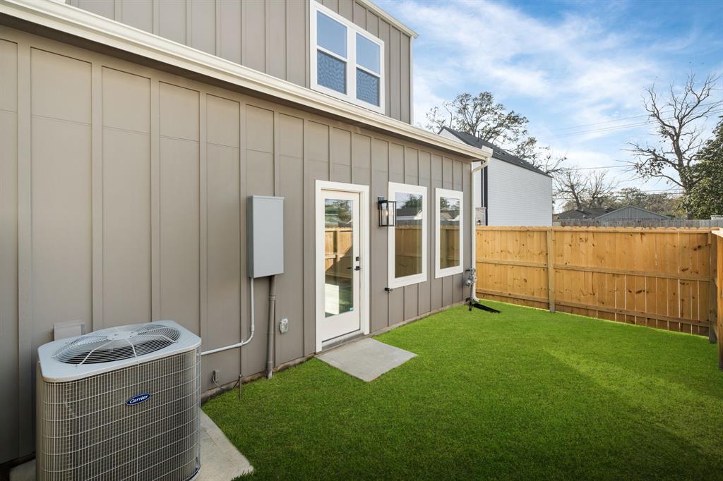414 Stonework Landing Lane, Houston, Texas image 34