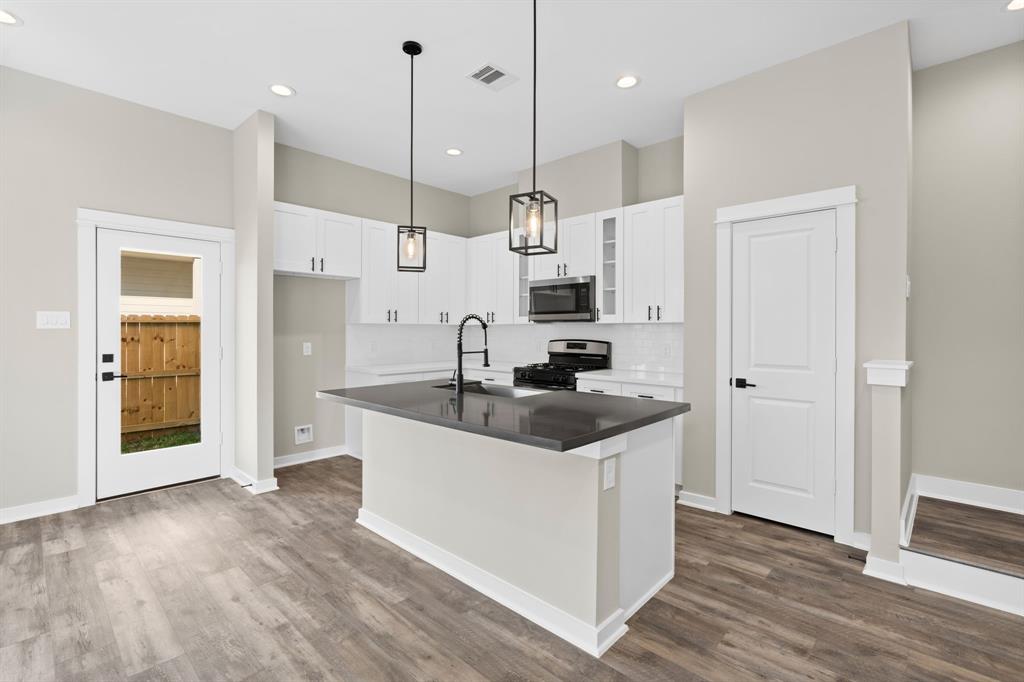 414 Stonework Landing Lane, Houston, Texas image 16