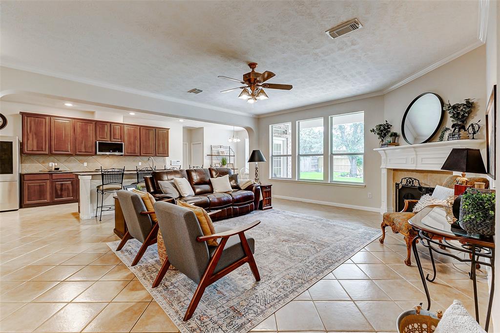 2102 Ivy Cove Court, Katy, Texas image 8