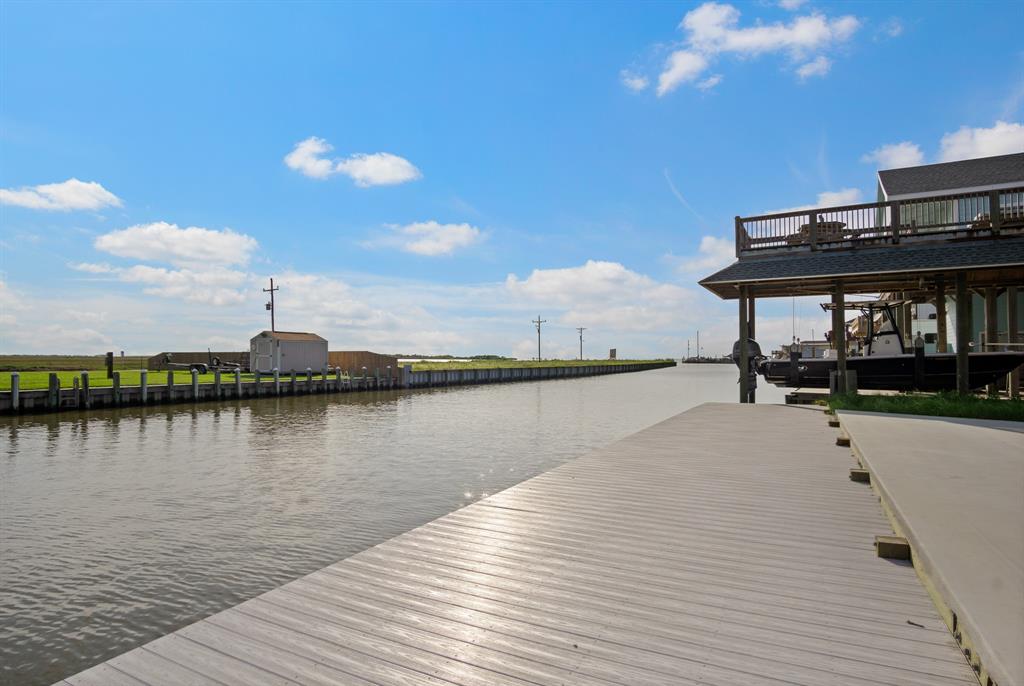 1229 N Stingaree Drive