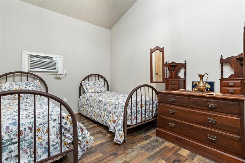 545 Cr 2006, Liberty, Texas image 24