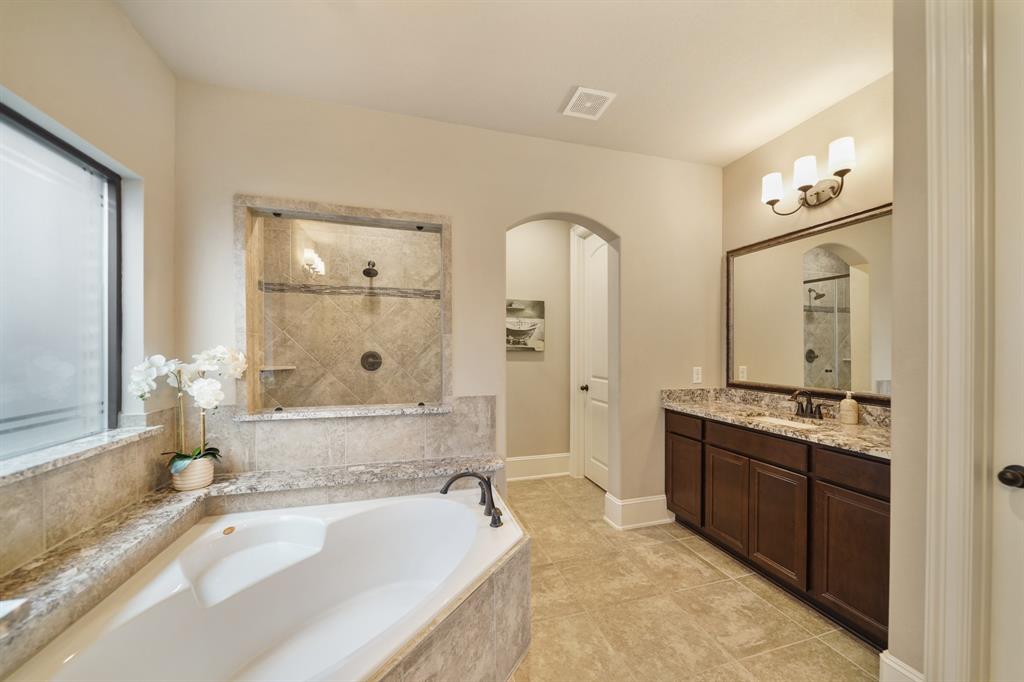 3225 Summer Tanager Lane, Manvel, Texas image 29
