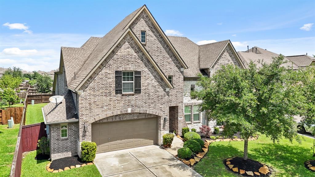 3225 Summer Tanager Lane, Manvel, Texas image 1