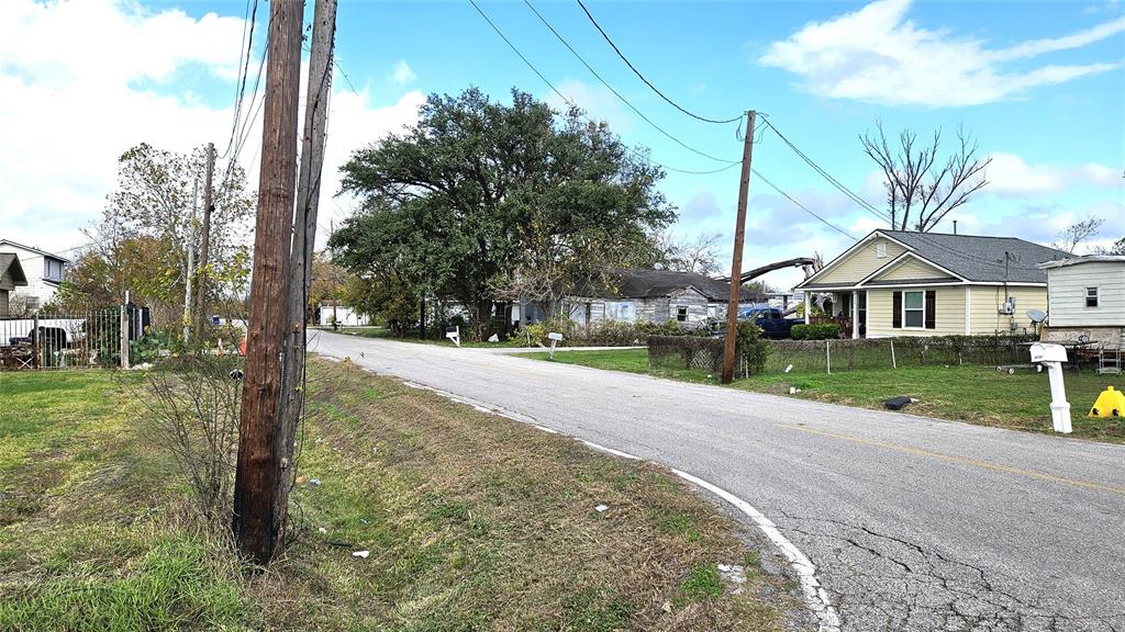 7502 Verdinell Street, Baytown, Texas image 7