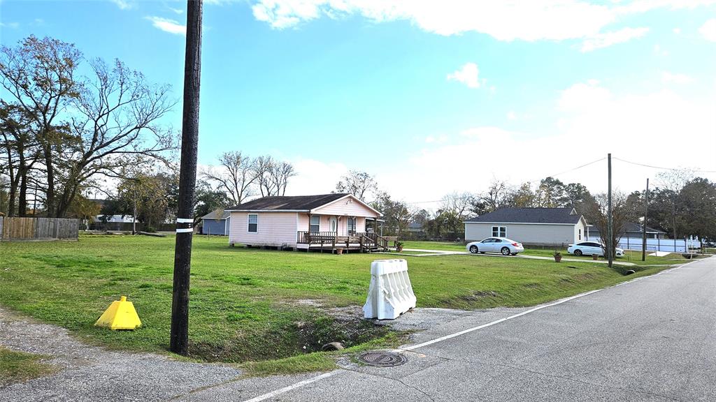 7502 Verdinell Street, Baytown, Texas image 4