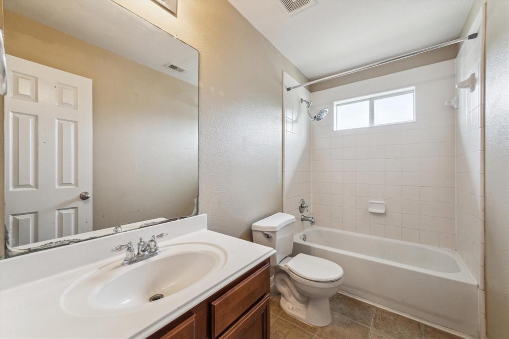 4713 Cypress Bend Court, Pearland, Texas image 19