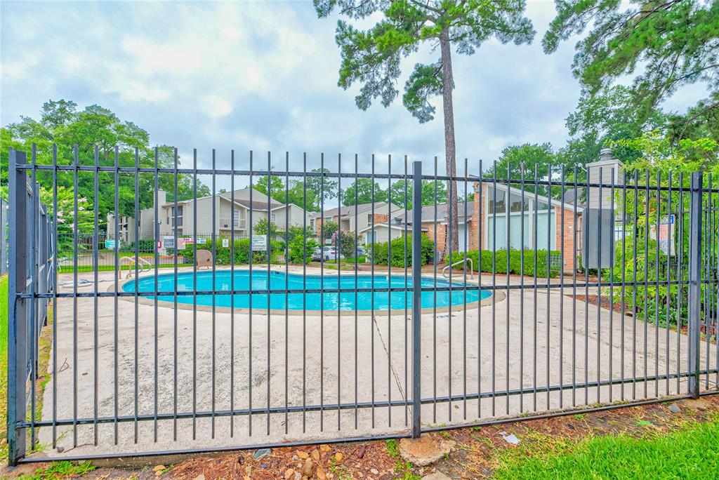 View Houston, TX 77090 condo