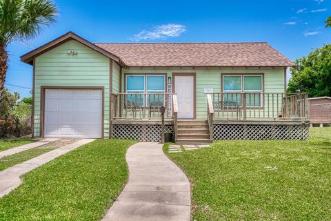 Photo of 4224 Avenue M 1/2, Galveston, TX 77550 (MLS # 54971370)