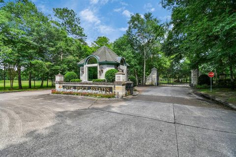 22 Majestic Falls Dr Drive Houston TX 77339