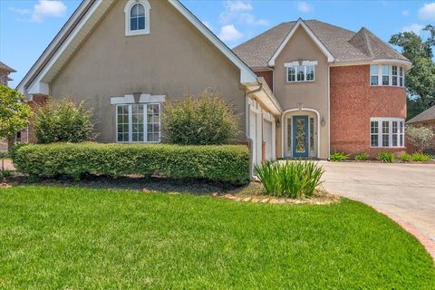 11 Waterford Drive, Pinehurst, TX 77630 - #: 59808574