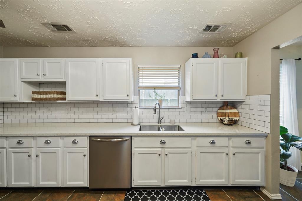 20006 River Brook Drive, Humble, Texas image 3