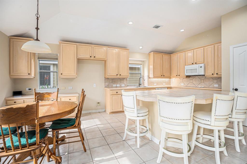 1630 Pebble Banks Lane, Seabrook, Texas image 14