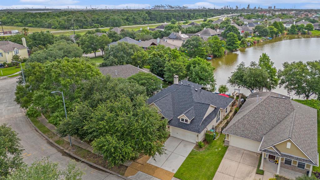 1630 Pebble Banks Lane, Seabrook, Texas image 35