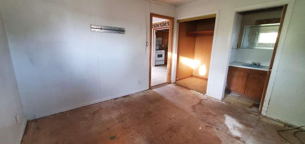 6136 25th Street, Groves, Texas image 11