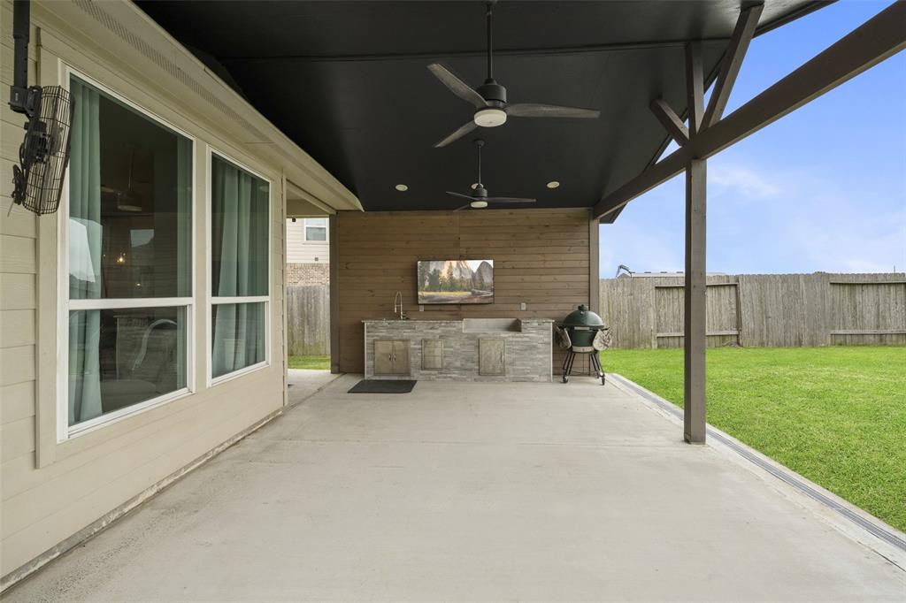 94 Rio Grande Drive, Baytown, Texas image 36