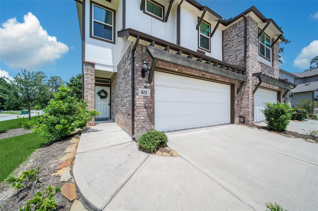 103 Skyshine Court, Conroe, Texas image 1