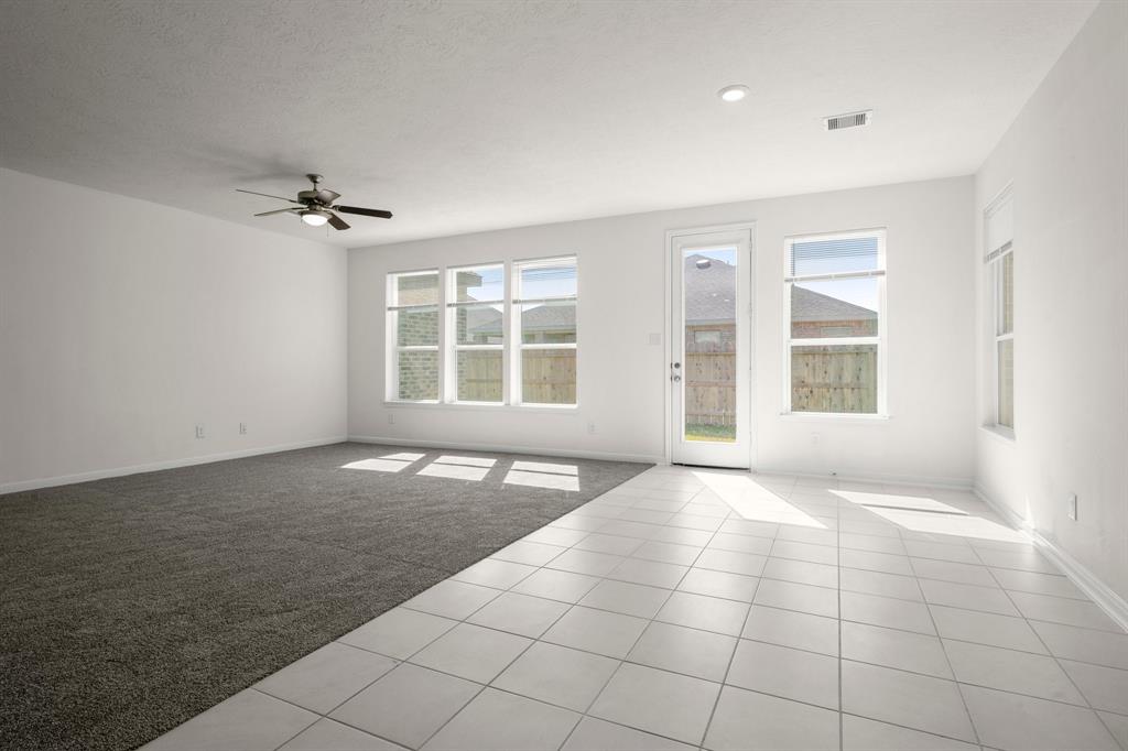 10746 Soaring Legend Lane, Humble, Texas image 11