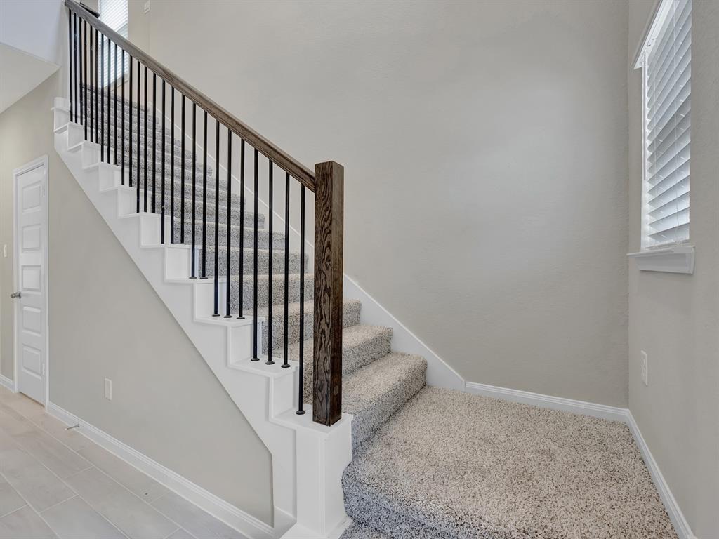 16698 Sterling Cliff Street, Conroe, Texas image 8