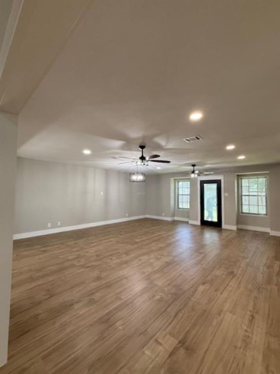 674 Meadowgreen Drive, Port Neches, Texas image 6